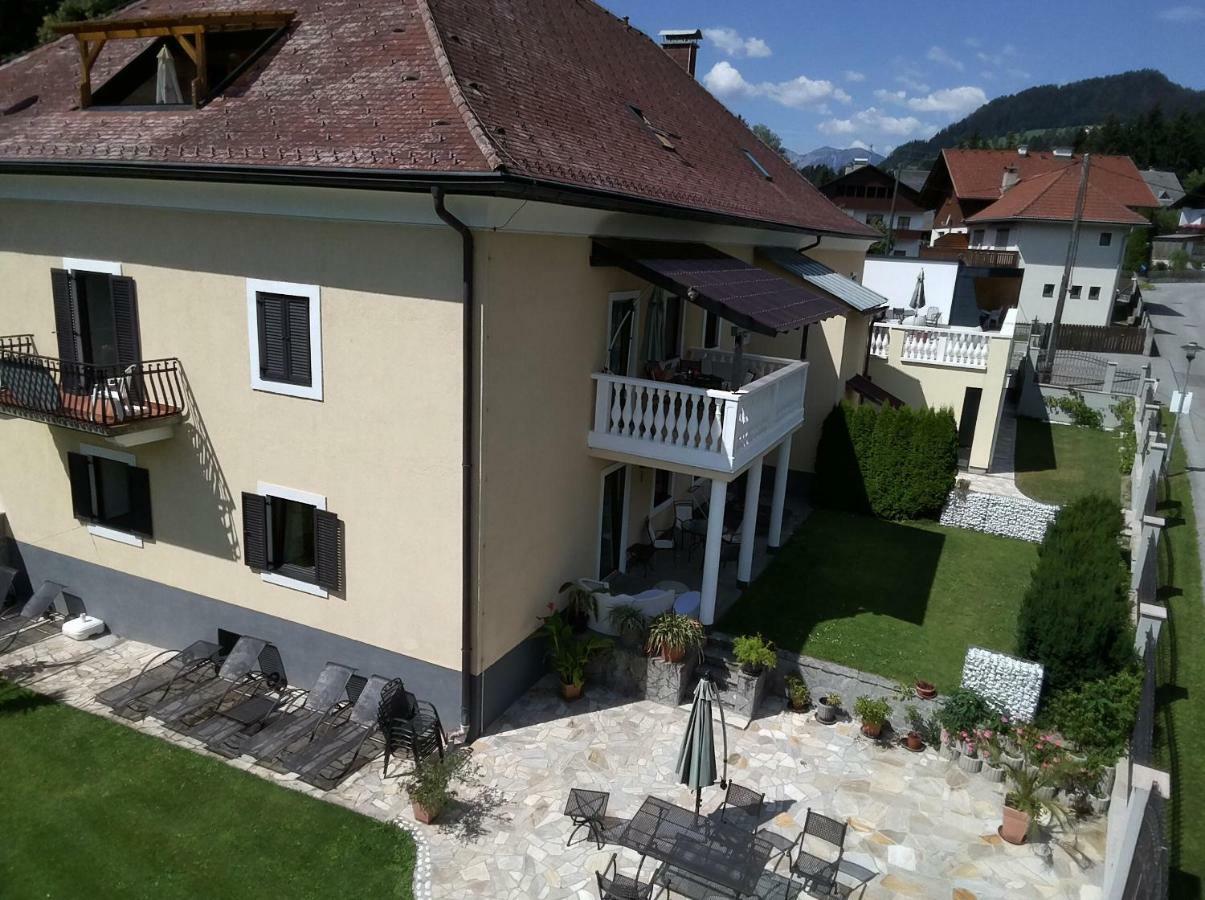 Garten- & Loggia-Appartement Herrenhaus Dellach im Drautal Exteriör bild