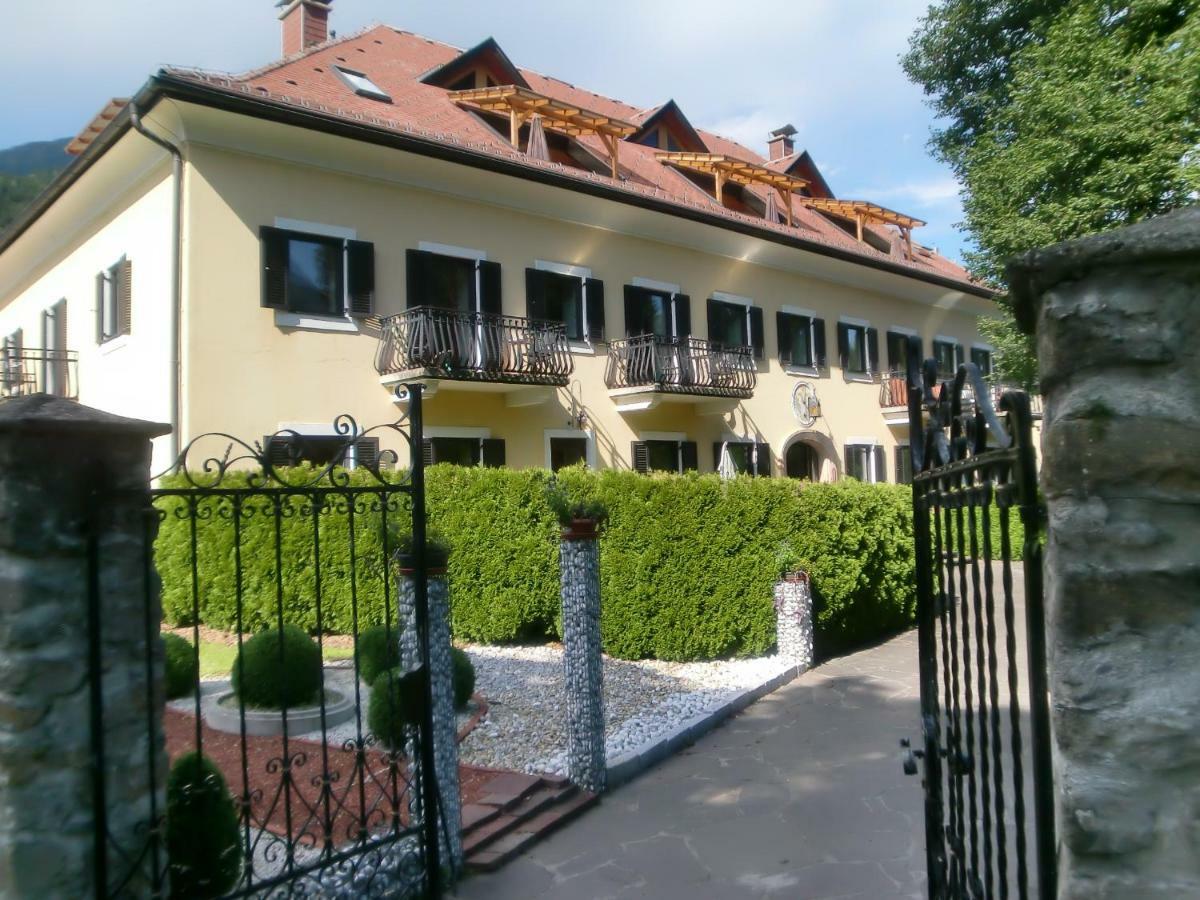 Garten- & Loggia-Appartement Herrenhaus Dellach im Drautal Exteriör bild