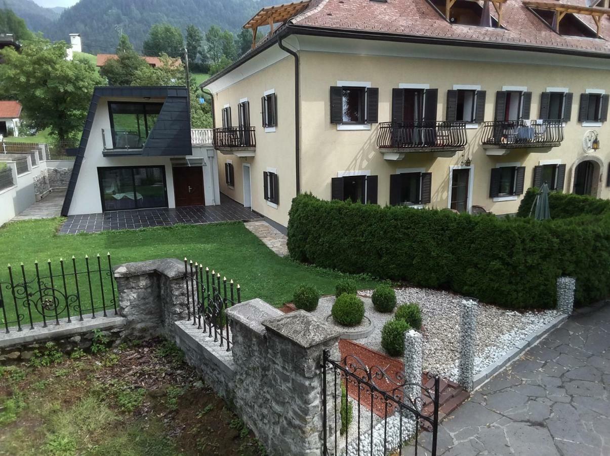 Garten- & Loggia-Appartement Herrenhaus Dellach im Drautal Exteriör bild