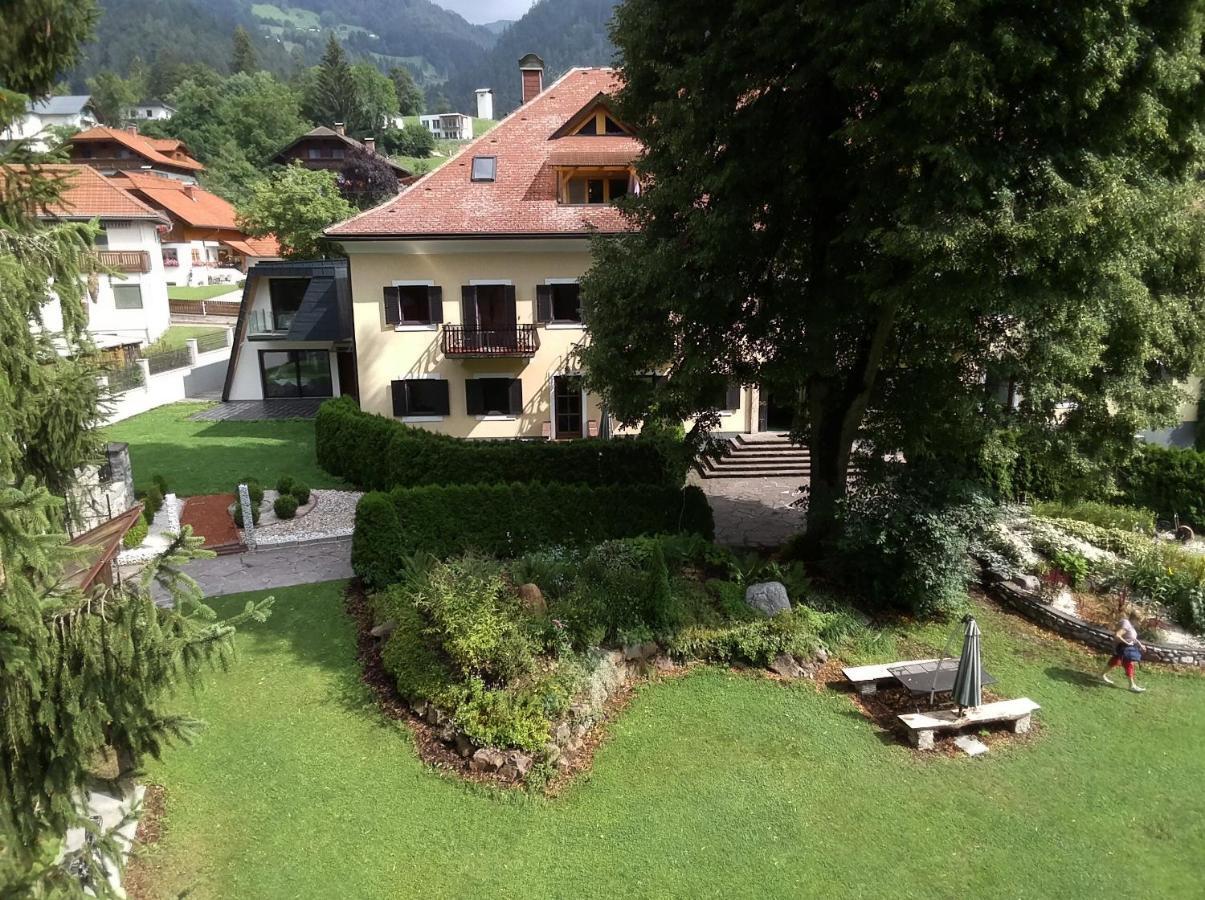 Garten- & Loggia-Appartement Herrenhaus Dellach im Drautal Exteriör bild